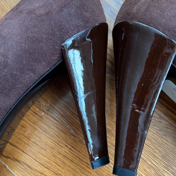 Gucci Suede & Patent Pumps - Picture 8 of 9